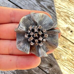 Vintage Jewelry Silver Tone Rhinestone Flower Brooch Pin Flower Pendant